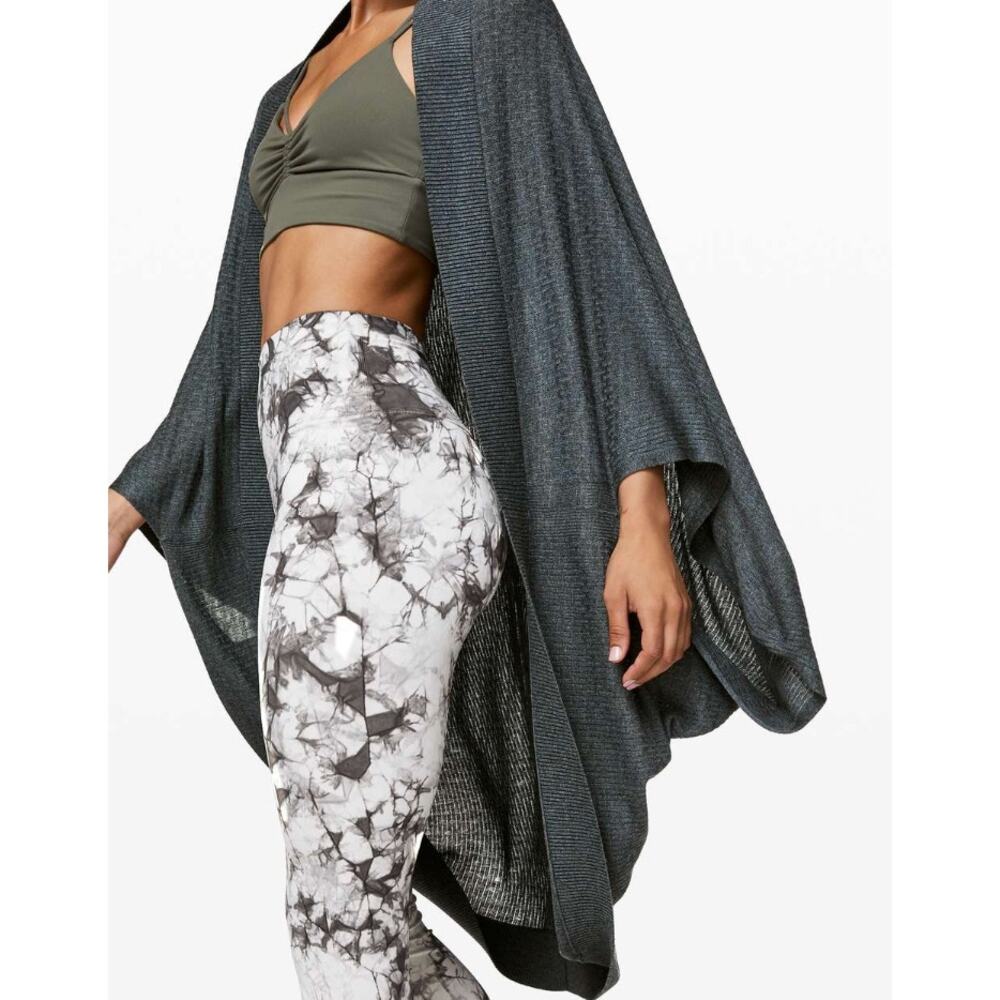 NWOT lululemon Stillness Wrap - OS - Picture 3 of 12